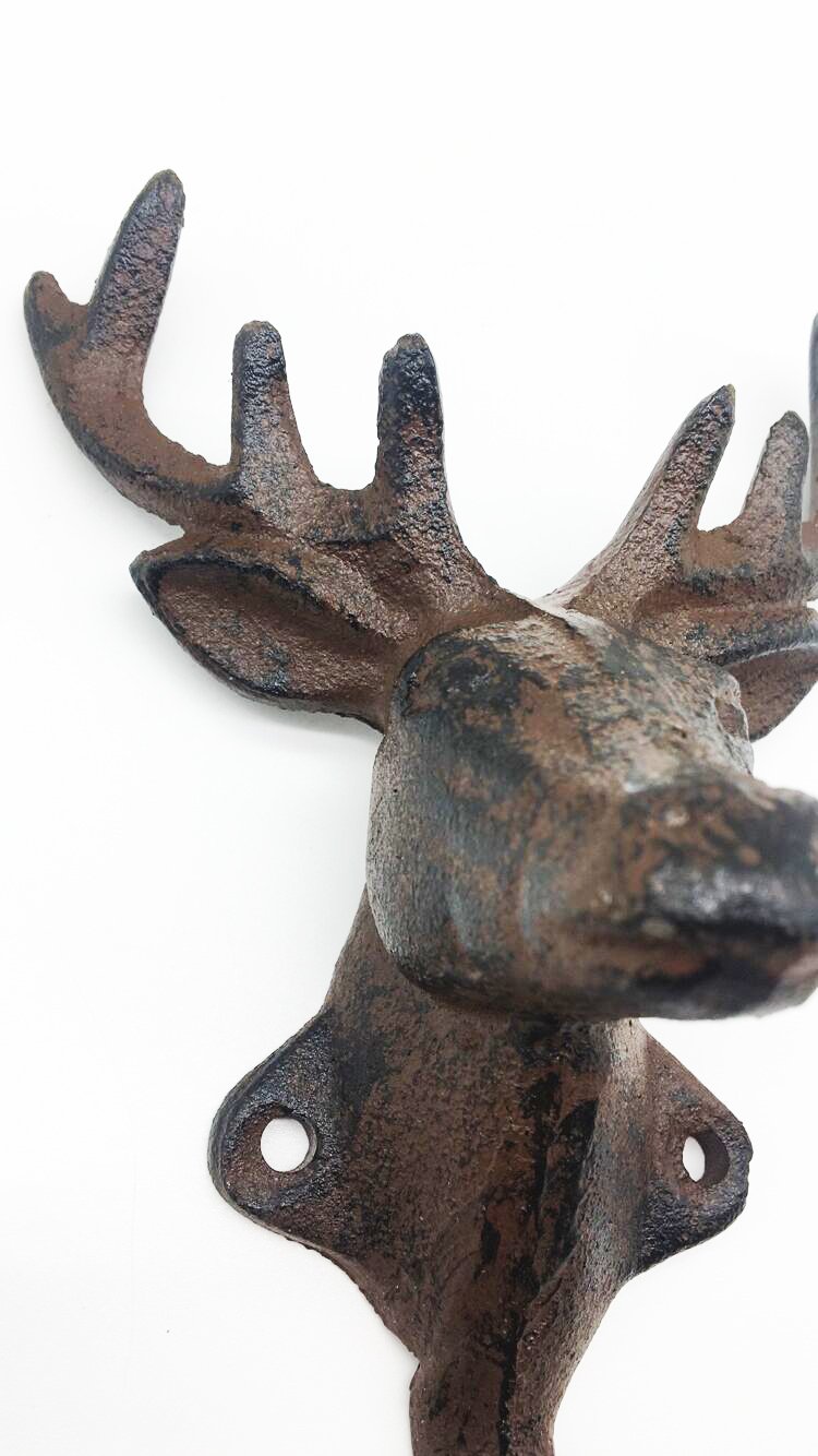 Amazon.co.jp: Grace Home 鋳鉄製 素朴な鹿の頭のデザイン 壁掛け